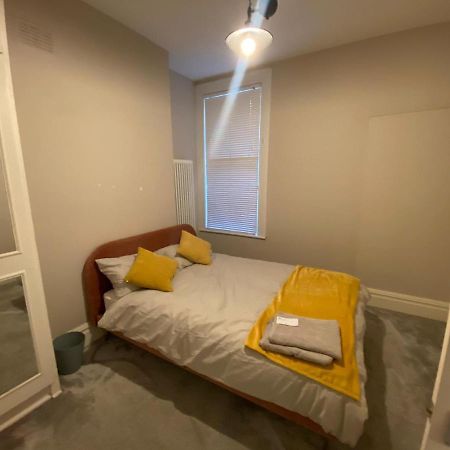 Spacious 2-Bed Apartment Londres Exterior foto